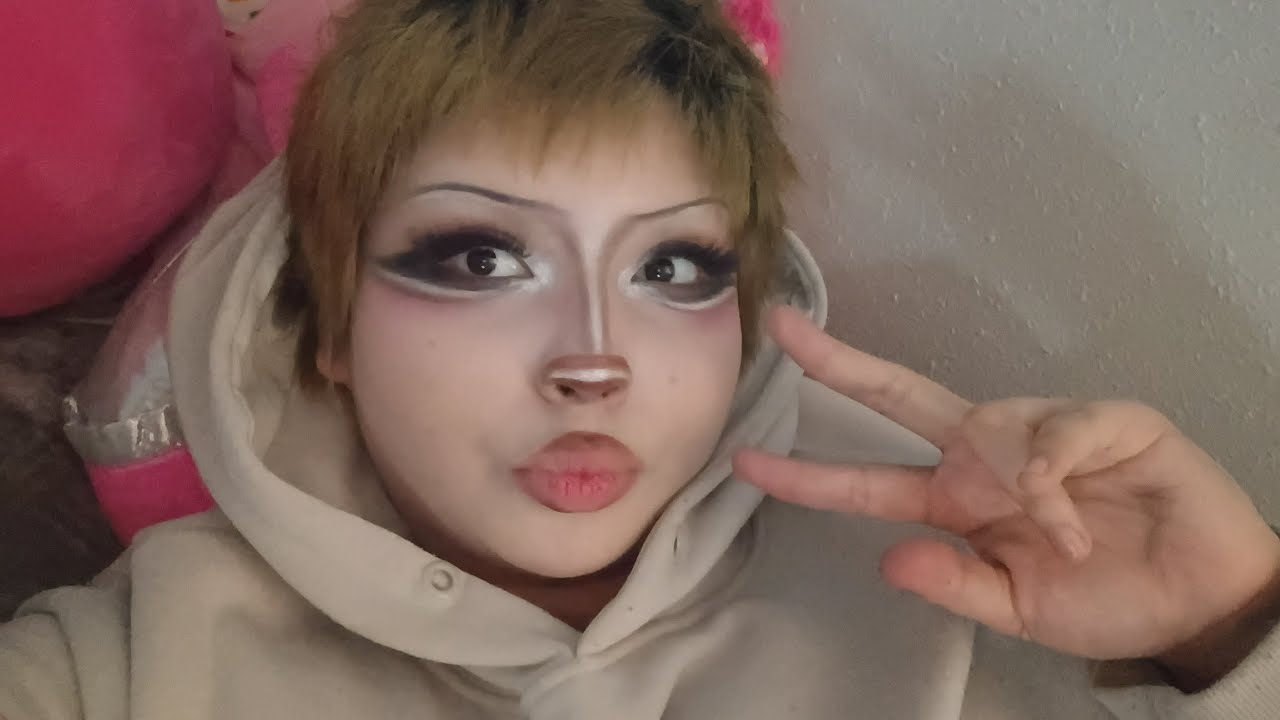 Cutie makeup tutorial for cuties 