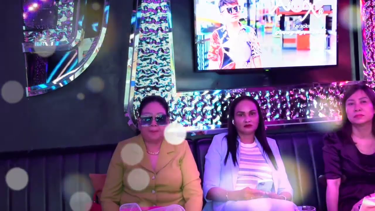 Trích chị Lan Nguyễn hát karaoke họp mặt chị em XDC