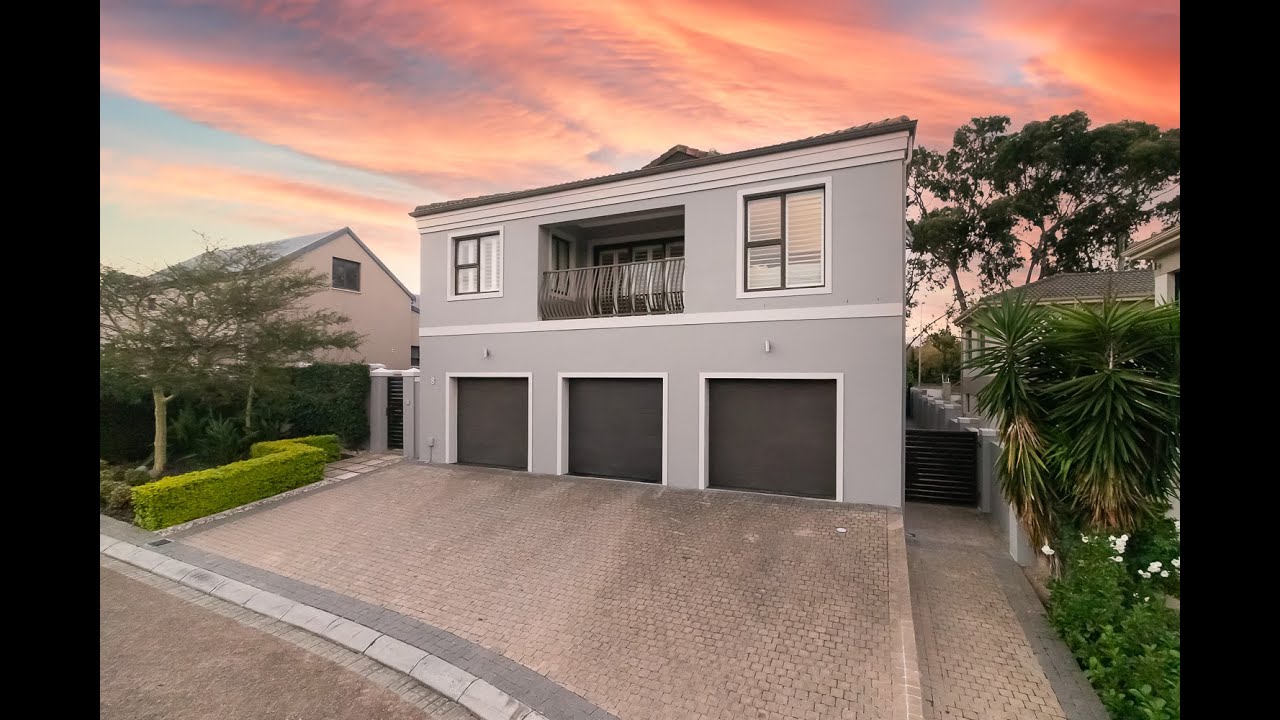 4 Bedroom House For Sale in Eversdal, Cape Town