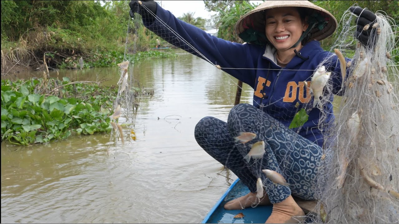 1525 / Giăng lưới kênh nhỏ dính cá thấy mê