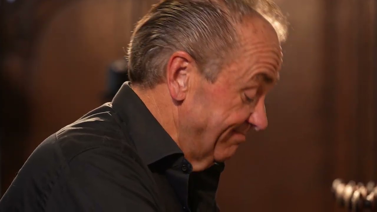 Alle roem is uitgesloten - Martin Mans bespeelt het orgel van de Lutherse Kerk in Den Haag