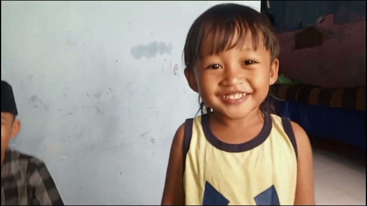 Hari Jumat jalan*  bareng ana