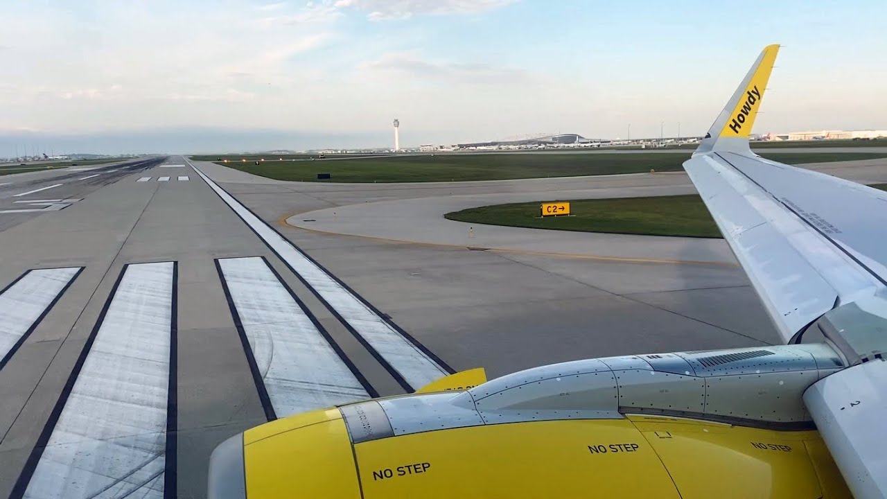 Spirit Airbus A320NEO Taking off from Indianapolis International Airport