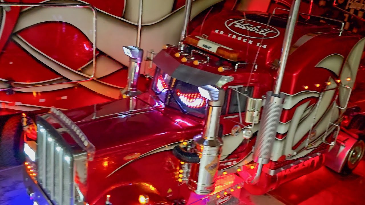 Peterbilt RC Big Scale Demon Eyes 01
