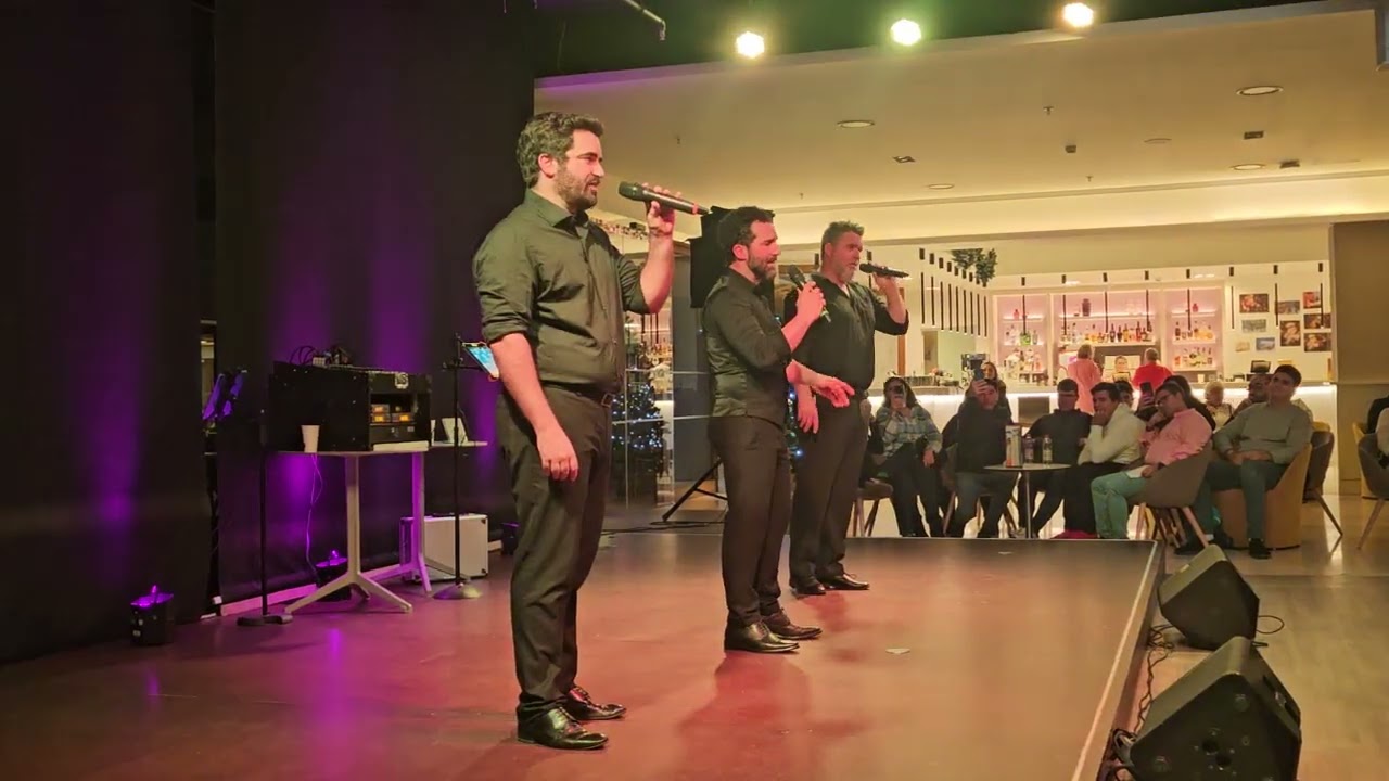 Maestro Francis  - Concierto de SENZA CATENE  - 8  / 12 / 25  - 