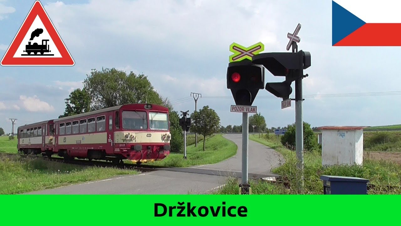 Železniční přejezd Držkovice - 8.8.2014