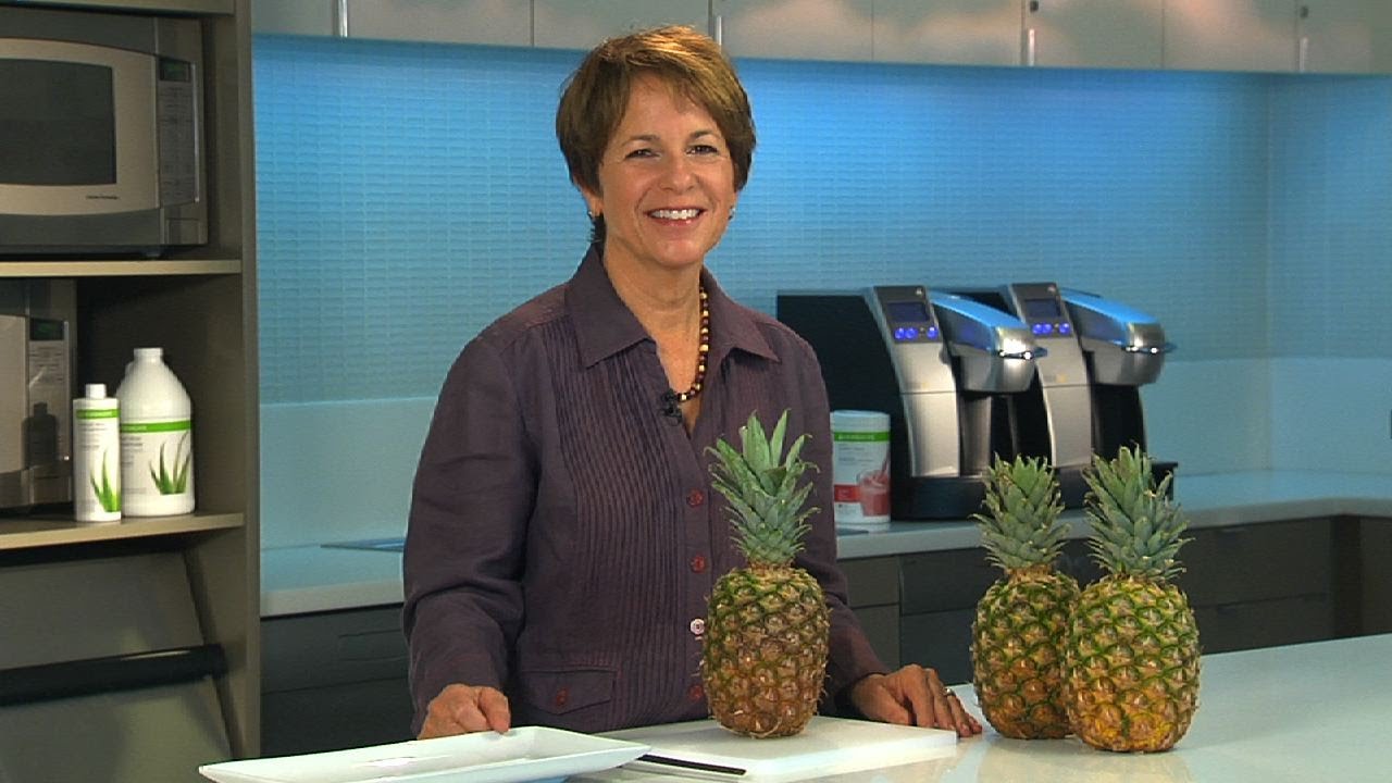 Una mejor, más rápida y más fácil manera de cortar una piña |  Herbalife