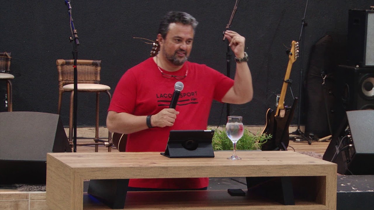 Quando você ora em línguas, você ativa chaves de entendimentos sobrenaturais”