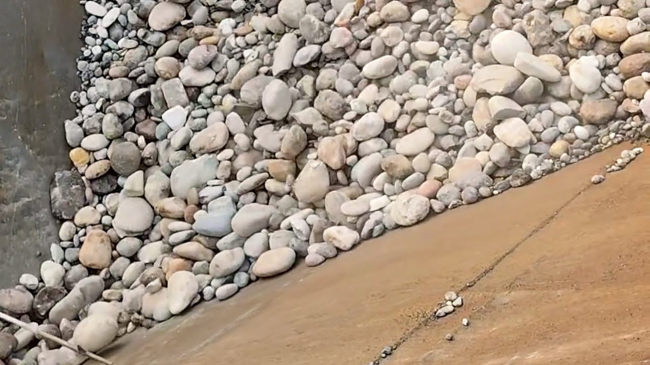 Barge unloaders 1700 tons of cobblestone - full video - Barge work vlog