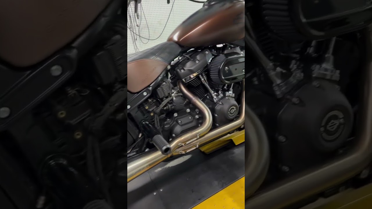 SOUND CLIP: Harley-Davidson Softail with Wood WM8-22XD and Jackpot Riot 2 into 1 Exhaust