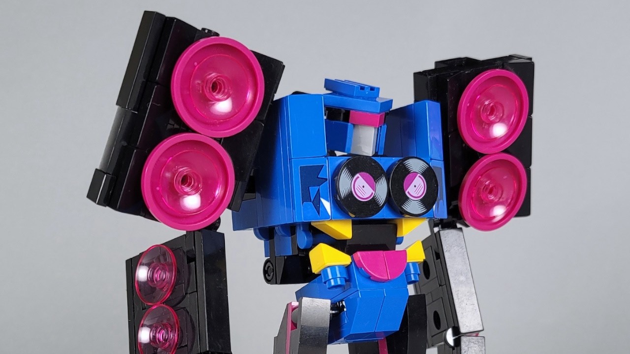 Lego Transformers #123: Soundwave