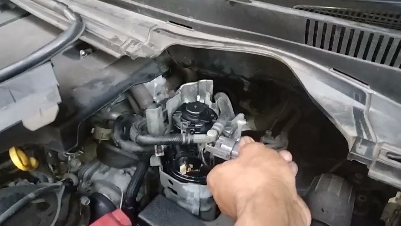 Mengganti filter solar Innova Reborn dan cara resset indikator solar.