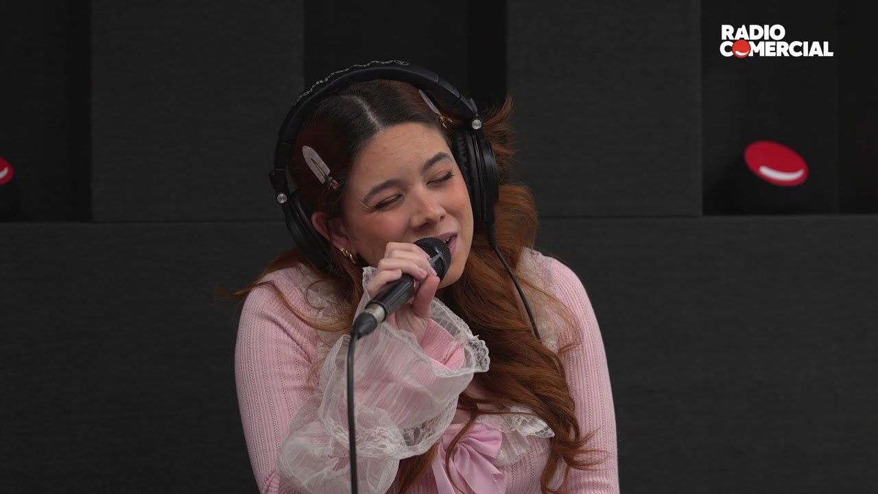 Rádio Comercial | Bárbara Tinoco canta medley