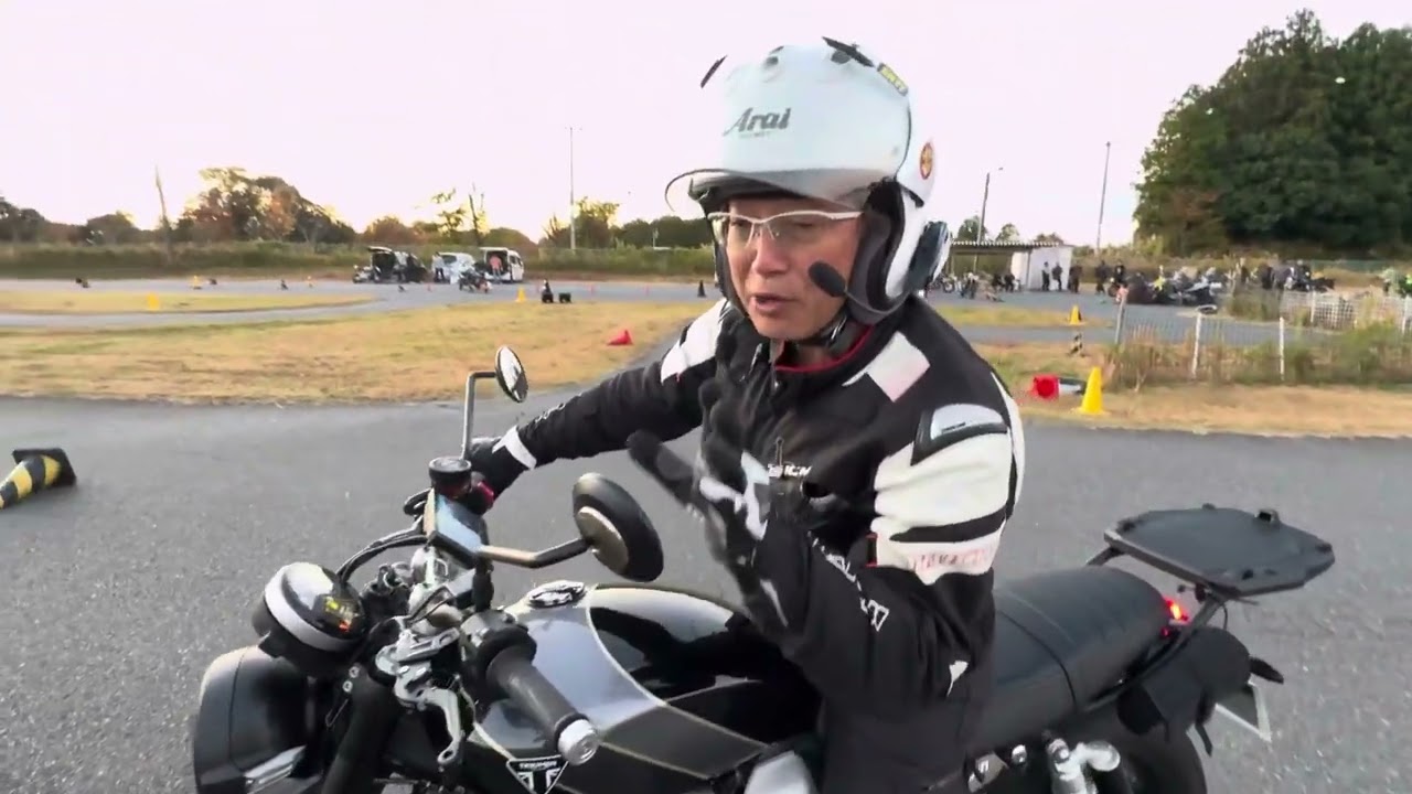 TRIUMPH  SPEED TWIN 900  スピードツイン