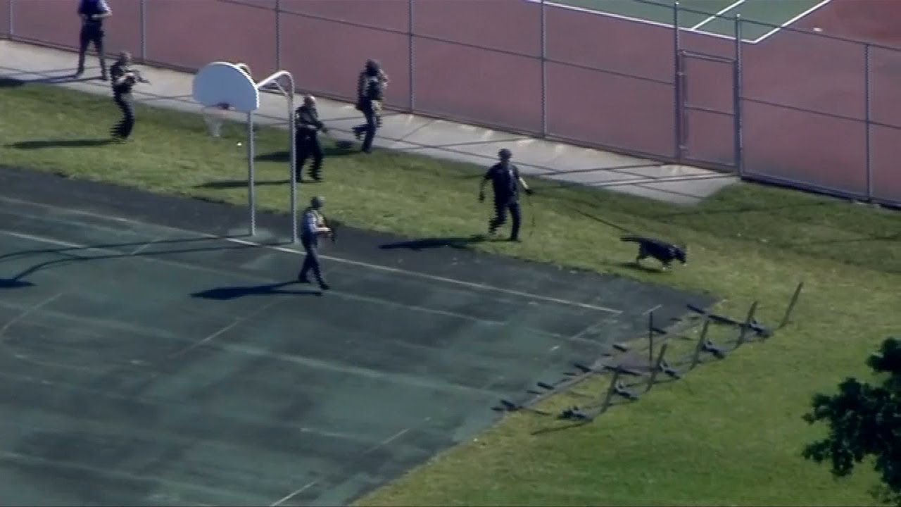 Un tiroteo en una escuela secundaria de Florida provocó muertos y desató el pánico