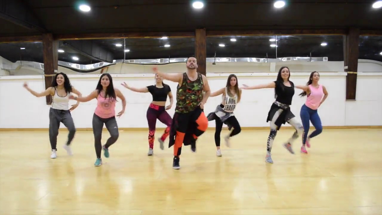 Vivo Pensando en Ti - Felipe Pelaez ft  Maluma / ZUMBA