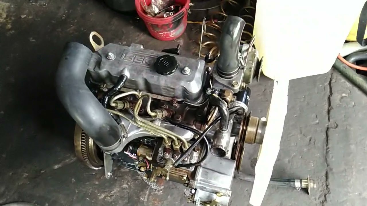 ISEKI 3 máy nhỏ 30 ngựa giá mười mấy triệu 0965477444 Lộc