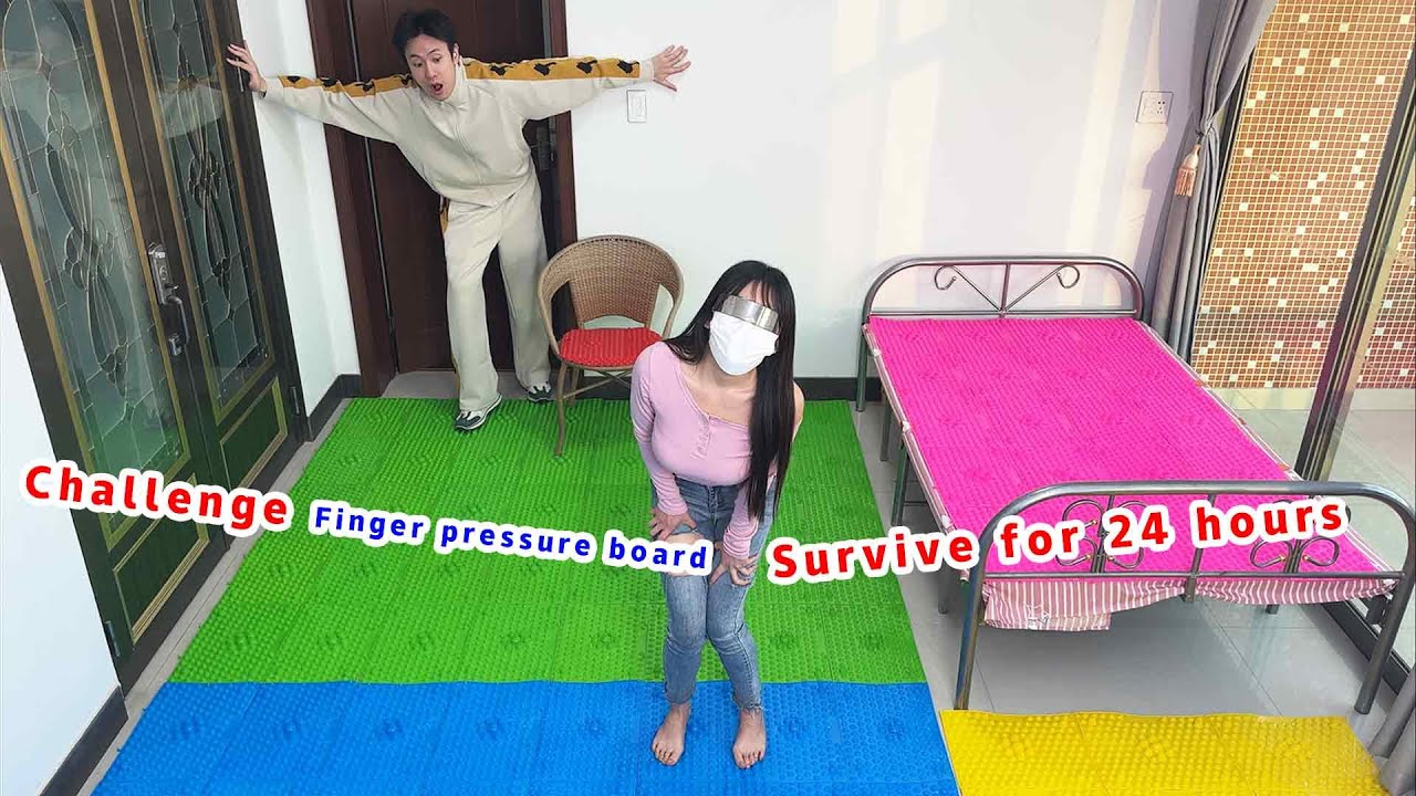 Live on the acupressure board 24 hours a day! It hurts, it hurts too much, my foot is no longer mine