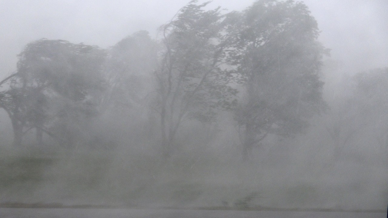 EXTREME Damaging Winds in Beecher, IL 7-27-26