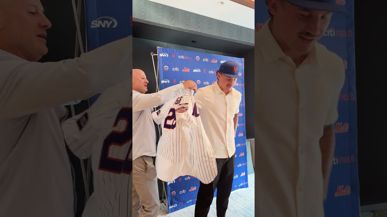 Our 2026 first-round draft pick is official! ✍️🤩  #Mets #MLB #baseball