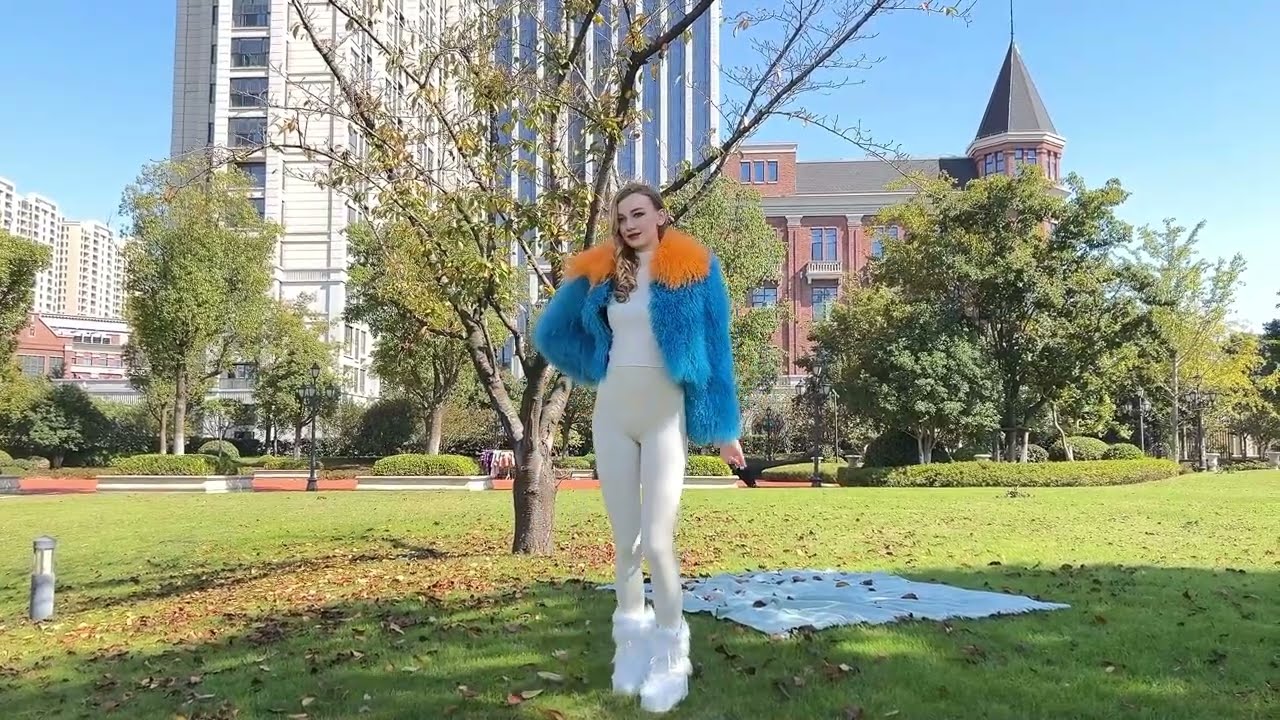 Beautiful lambfur coat#realfur #furqueen #luxury #fur #furcoat #furlover #furisbeauty