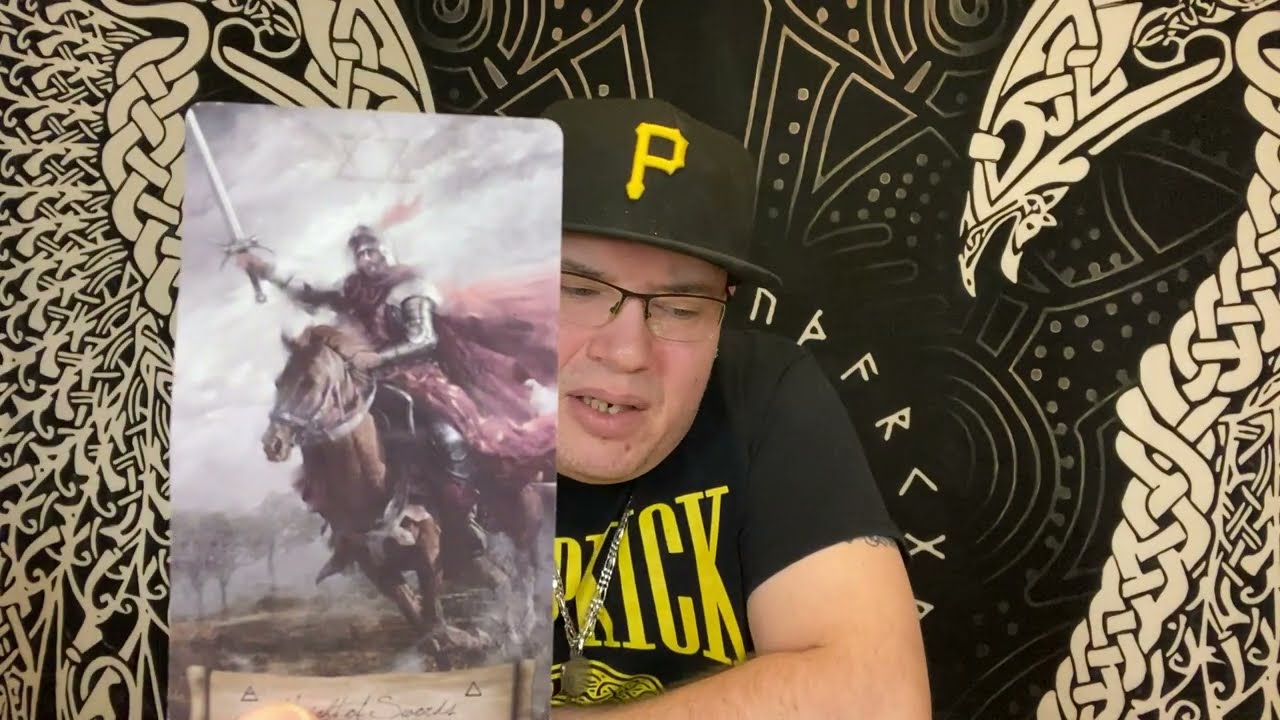 AQUARIUS ♒️ “RIGHT IN FRONT OF YOU” January 2022 Tarot love reading