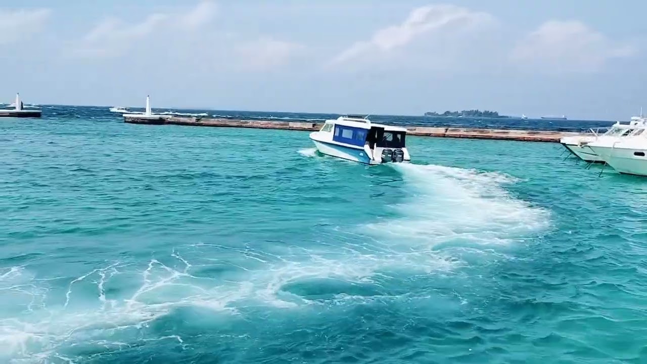 a private charter speed boat leaving from the Maldives jetty #maldives #speedboat #travelmaldives