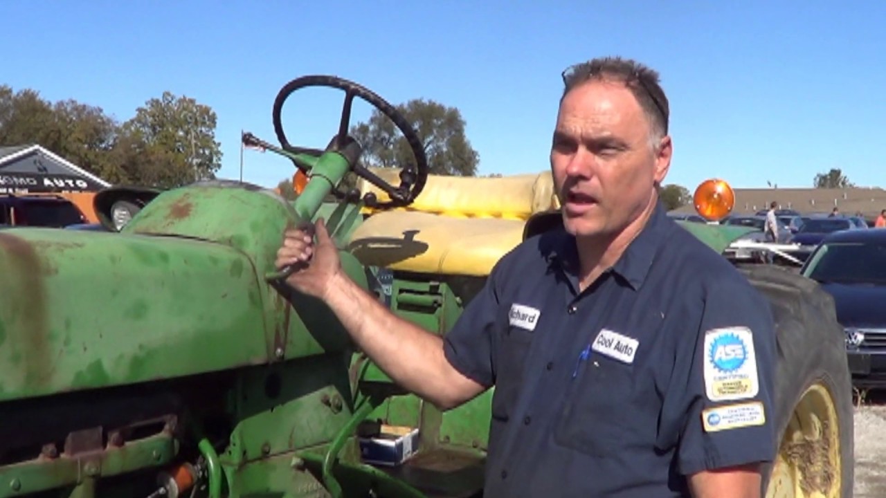 1967 John Deere 2510 Engine