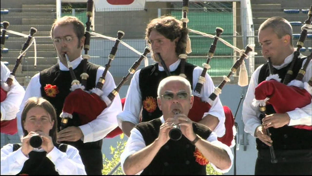 Bagad Cap Caval - Lorient 2008
