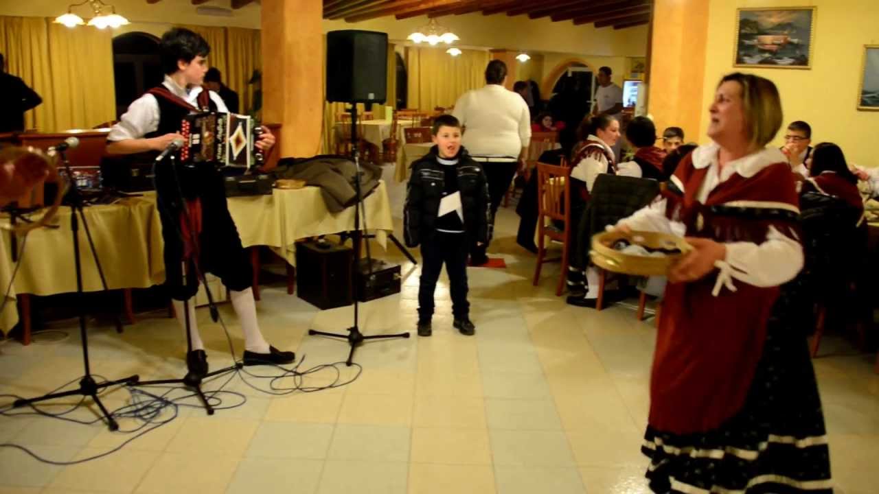 la cilentana bella figiola ca' cerni farina