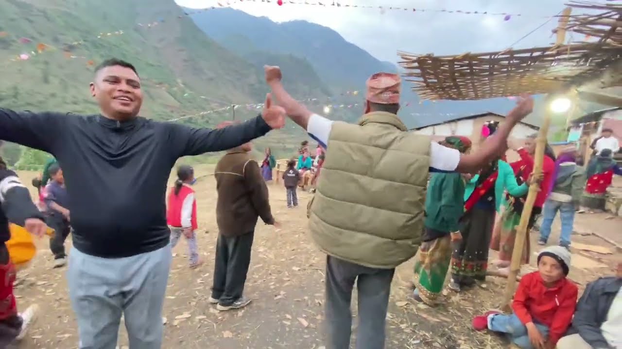 गीतले हाना हान गर्दा स्वर नै मिलेन dhalen