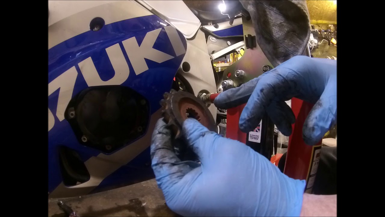 GSXR 1000 Fitting a New Chain and Sprockets pt1