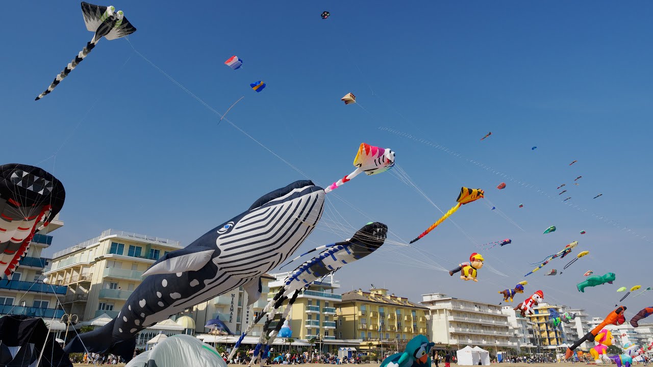 Jesolo Beach & Kite Festival - OM-1 Mark II OM-LOG400 to HLG-HDR