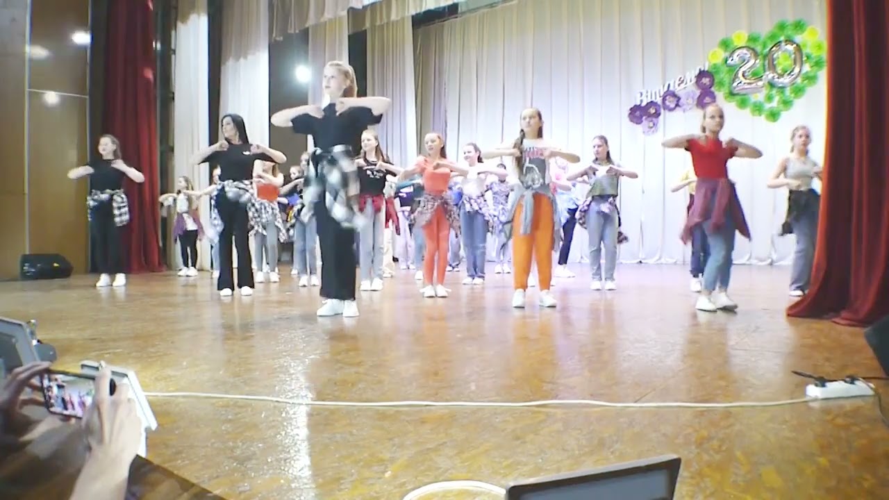 20 років Фієста  керівник та учні