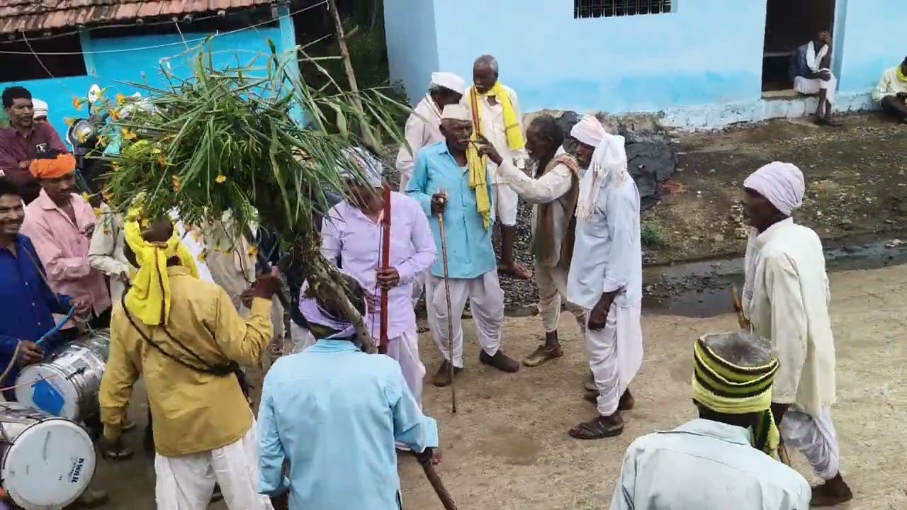 To hamare gaon ka dipawali kuchh is tarike se manaya jata hai aap hi bataiye kya aapke gao