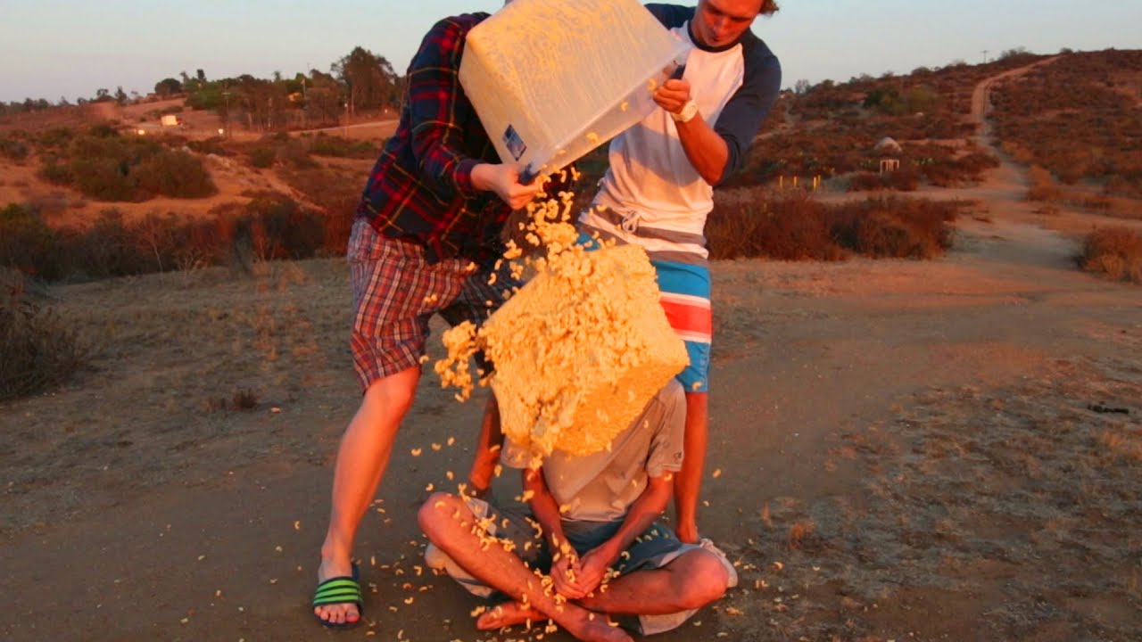 100 LAYERS OF MAC N CHEESE