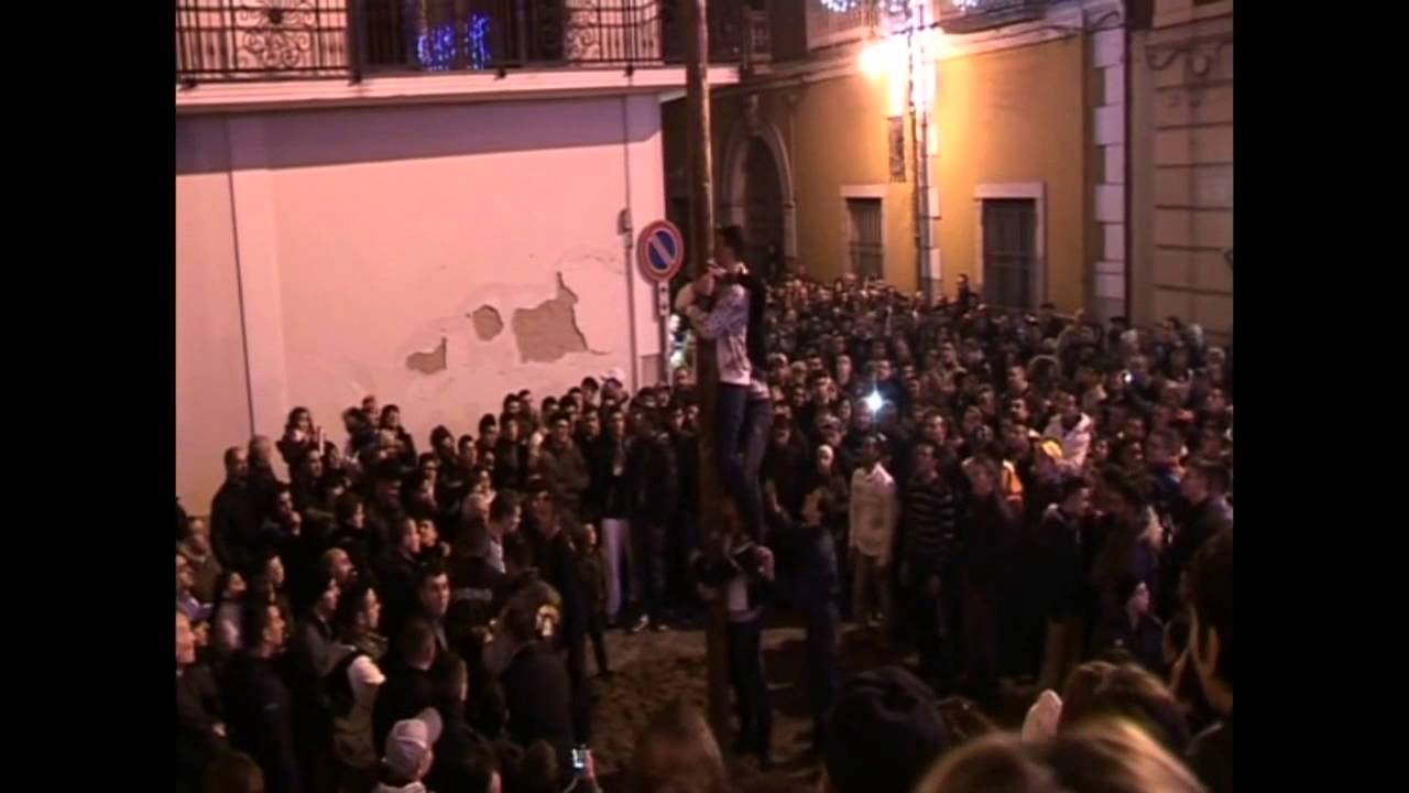 Festa di Sant'Antuono a Macerata Campania (Caserta), edizione 2011 - Palo di Sapone