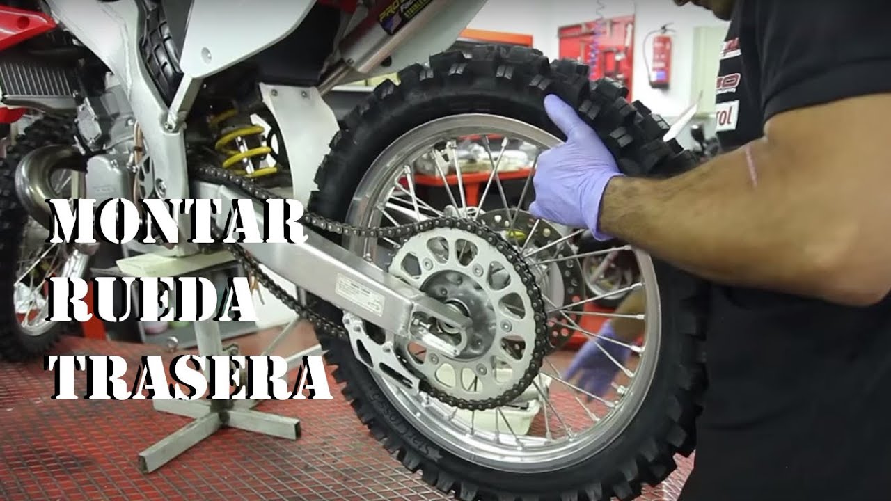 Cómo montar la rueda trasera de tu moto