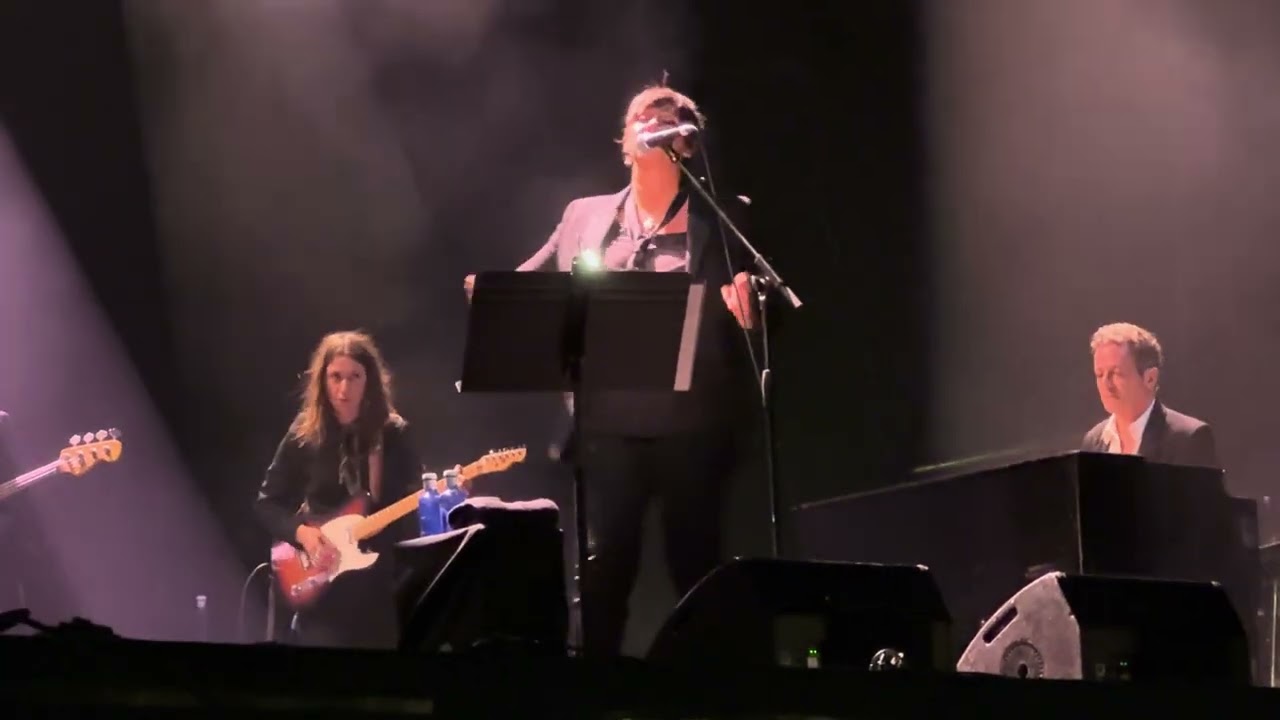 Cat Power - Barcelona 2024 - Baby Let me Follow You Down