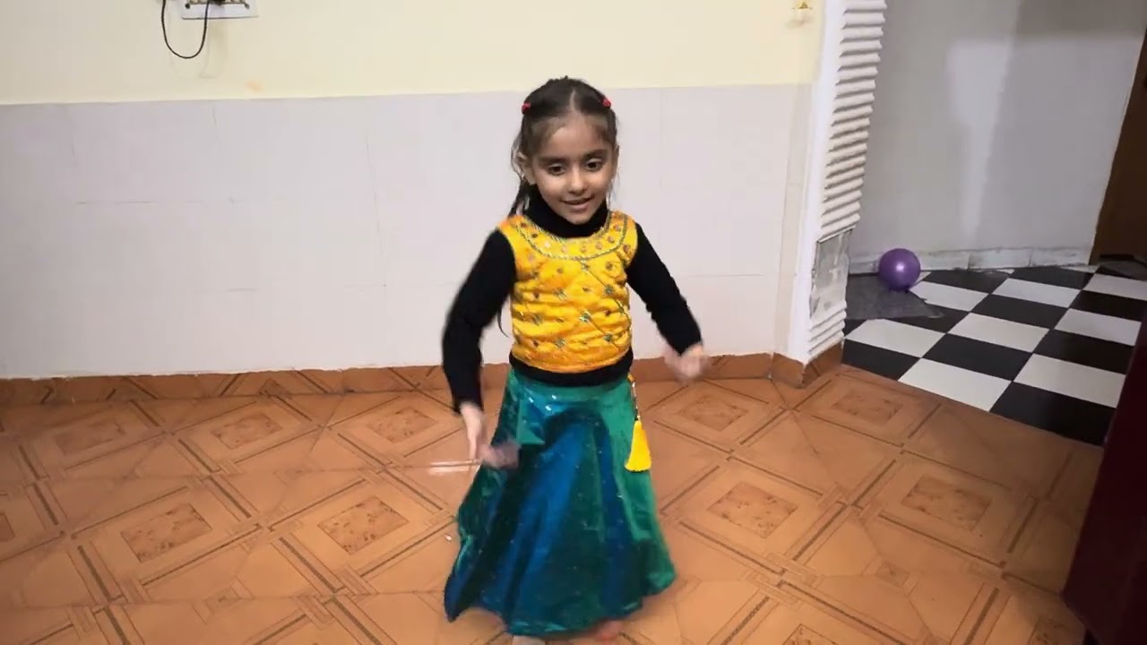 Dance by Evie# Maine Payal h jankari# Cute girl dance