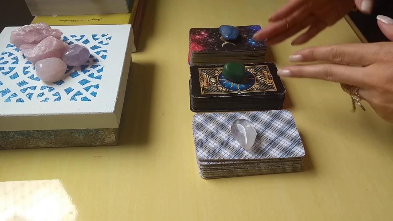 O QUE ELE (A) SENTIU AO RECEBER MINHA MENSAGEM? O Tarot Responde - Tarot do Amor Leitura Intuit. 27