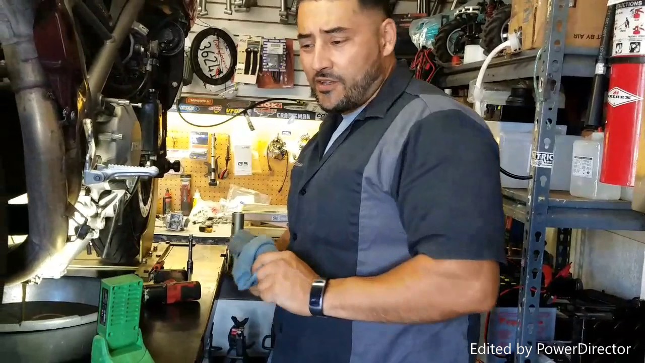 How To Remove Clutch Cover On Ducati