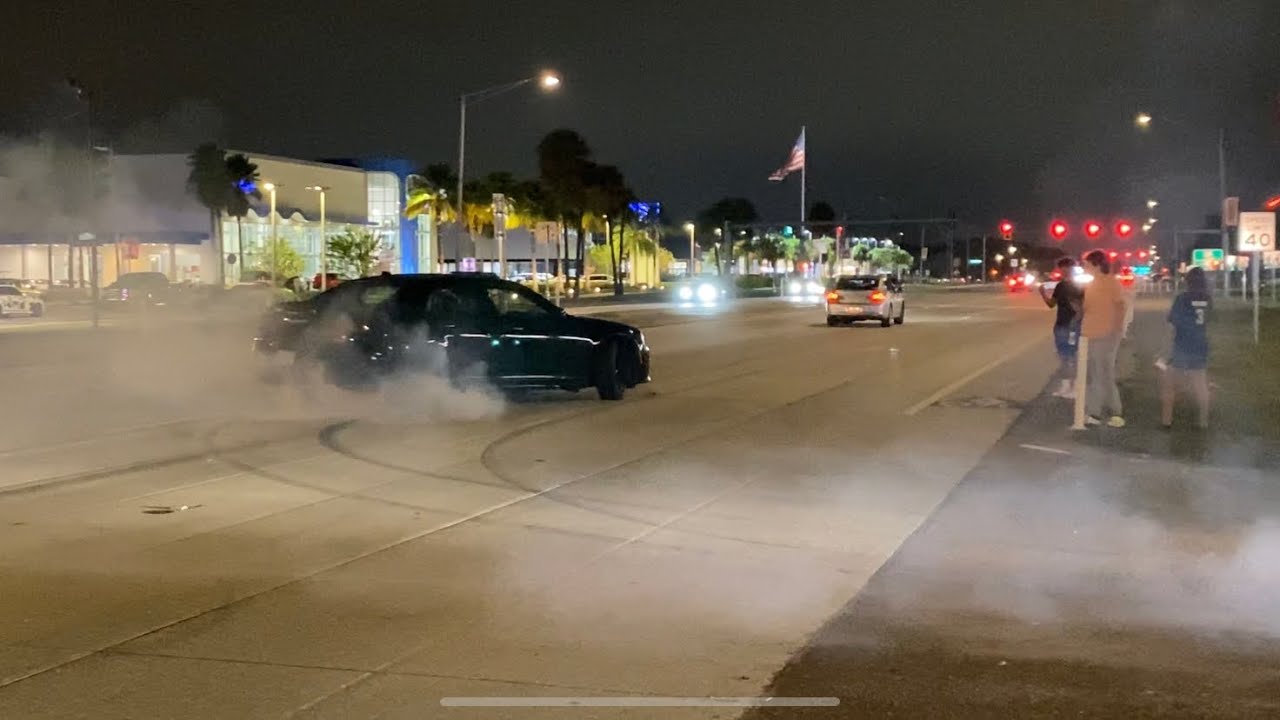 Riveters Car Meet Cars Getting Sideways,Pullouts +More