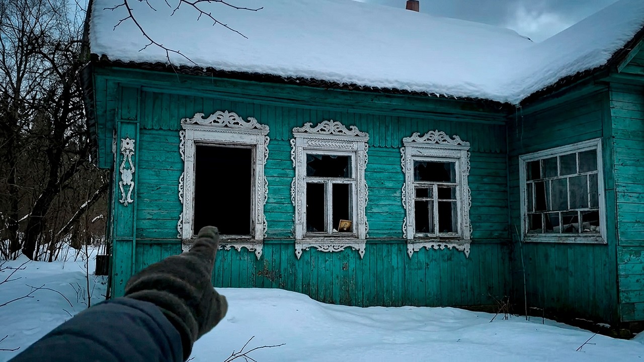 ABANDONED House with Broken Window! Anything Left Inside?