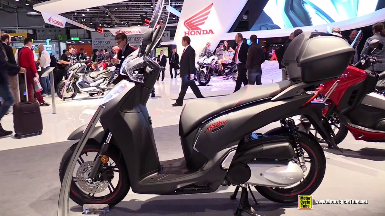 2017 Honda SH 300i Scooter Grey - Walkaround - 2016 EICMA Milan