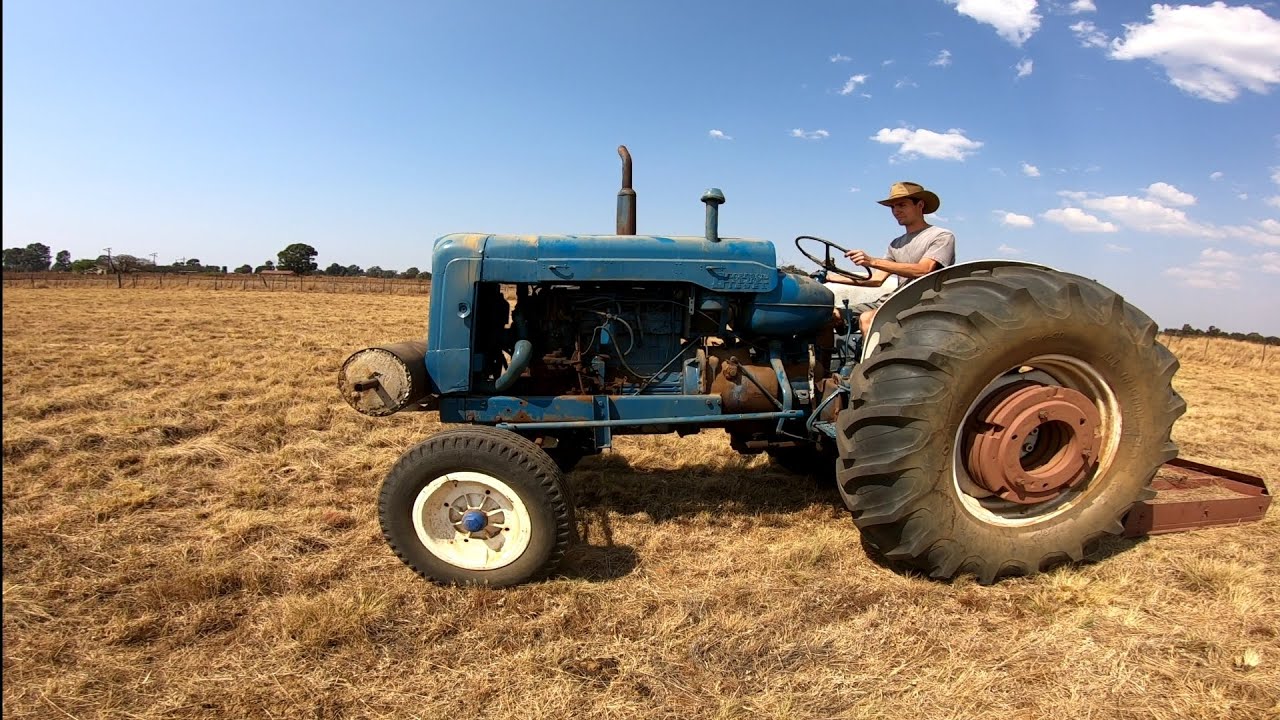 Fordson major tractor with a perkins straight 6!!