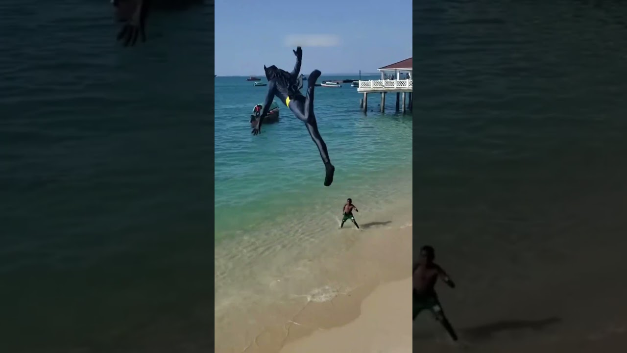 Failed to fall into water #foryou #fyp #interesting #funny #usaus