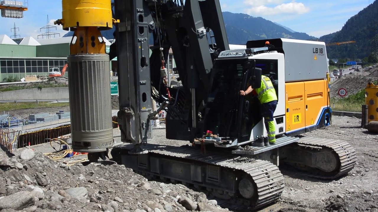Electric 55ton Drilling Rig LB16 unplugged in Action