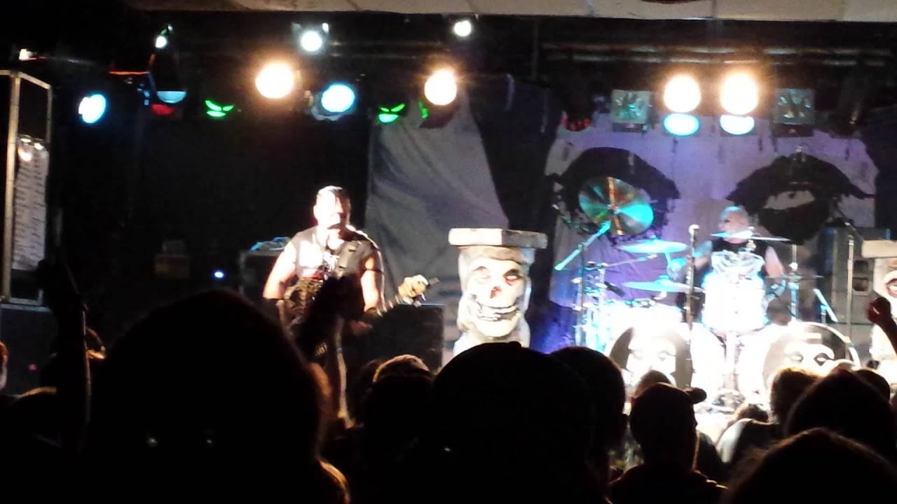 Misfits - Fiend Club (live at Alrosa Villa, Columbus Ohio, 10/10/15)