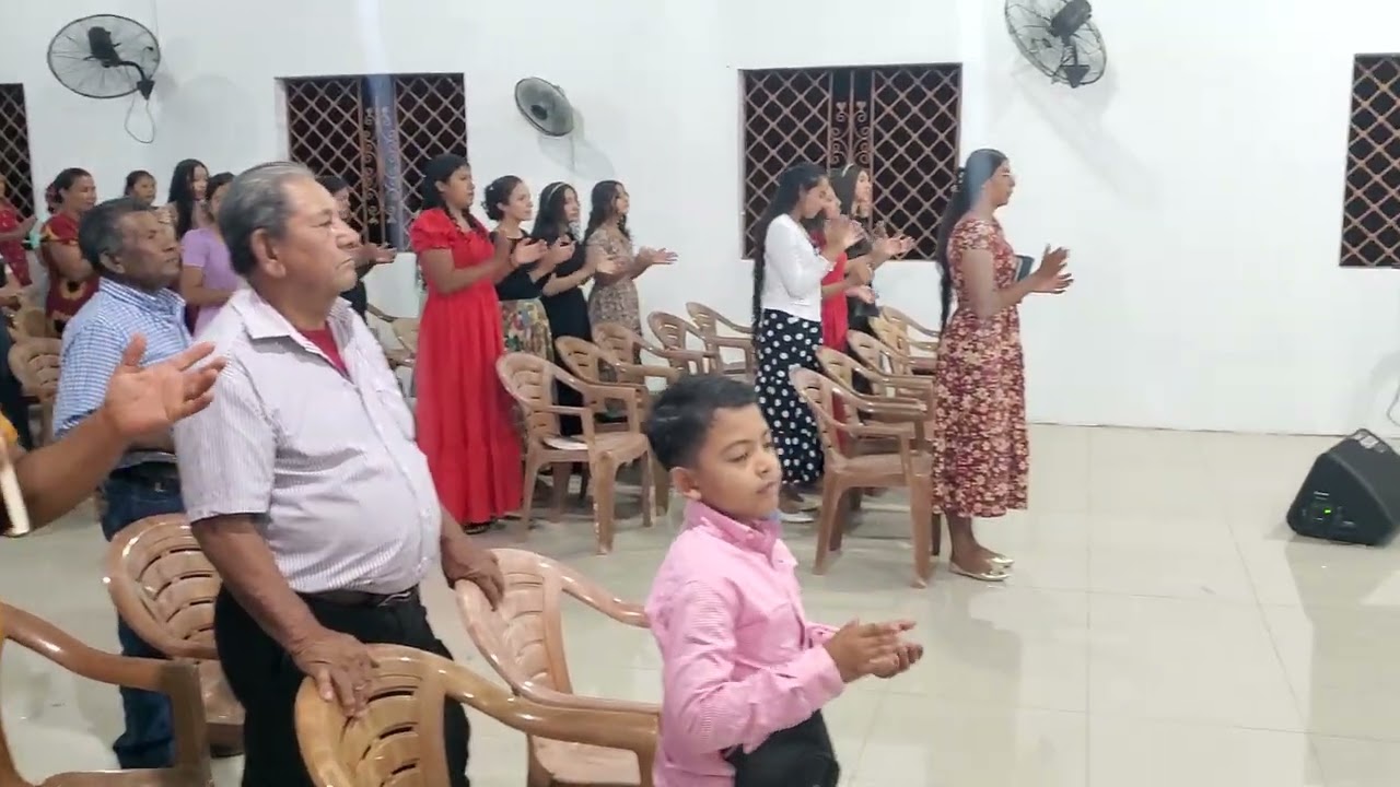 Hoy yo se vivo esta ..pastor exequias ochoa 